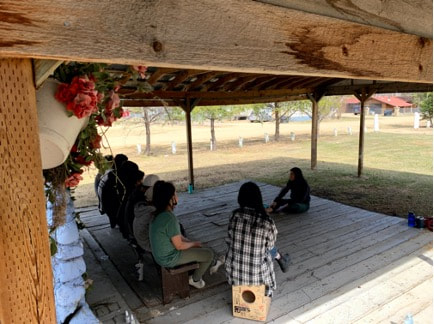 "Outdoor giving" group in Cole Bay, SK